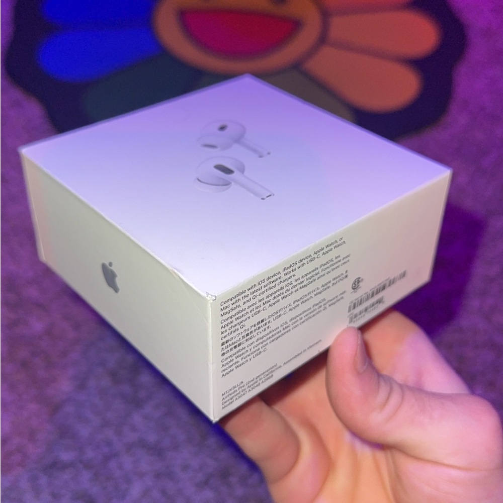 Apple AirPods Pro in White Box